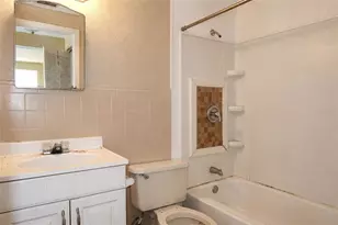 1208 Cherry Ln, Lakeland, FL 33811 - Photo 5