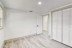 1300 Melonwood Ave, Clearwater, FL 33759 - Photo 9
