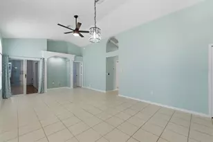 10428 Casa Grande Cir, Spring Hill, FL 34608 - Photo 11