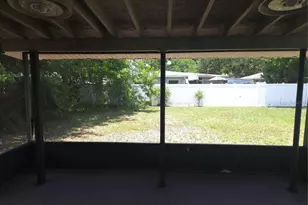 2913 Englewood Dr, Largo, FL 33771 - Photo 9