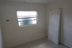 2913 Englewood Dr, Largo, FL 33771 - Photo 15