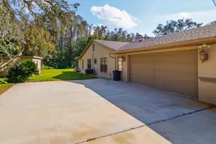 10206 Lakeview Dr, New Port Richey, FL 34654 - Photo 43
