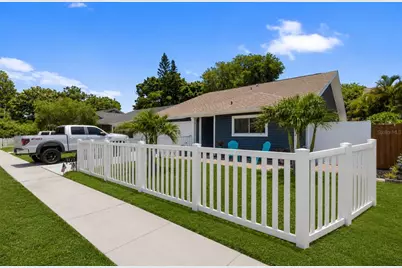 3122 Whispering Drive N, Largo, FL 33771 - Photo 3