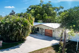 995 Emerson Dr, Dunedin, FL 34698 - Photo 3