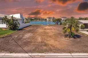 27 Dolphin Dr, Treasure Island, FL 33706 - Photo 7