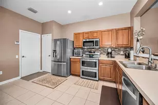 10155 Haverhill Ridge Dr, Riverview, FL 33578 - Photo 9