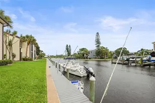 358 Moorings Cove Dr, Tarpon Springs, FL 34689 - Photo 27