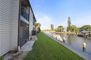 358 Moorings Cove Dr, Tarpon Springs, FL 34689 - Photo 11