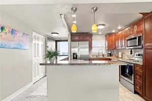 1270 Gulf Blvd, Clearwater Beach, FL 33767 - Photo 7