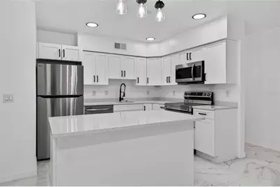 2801 45th Street S, Saint Petersburg, FL 33711 - Photo 3