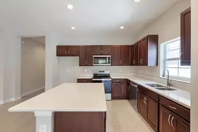 3029 54th Avenue N, Saint Petersburg, FL 33714 - Photo 7