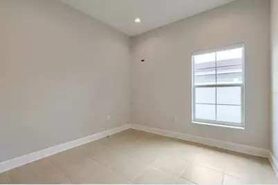 3029 54th Avenue N, Saint Petersburg, FL 33714 - Photo 19