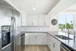 223 Island Way, Clearwater Beach, FL 33767 - Photo 9