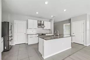 16734 Trite Bend St, Wimauma, FL 33598 - Photo 11