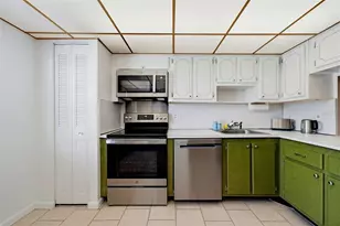 1900 68th St N, Saint Petersburg, FL 33710 - Photo 11