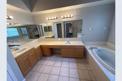 2727 Villa Drive, Valrico, FL 33596 - Photo 13