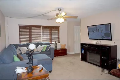 6890 Versailles N #10, Pinellas Park, FL 33781 - Photo 11