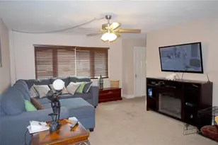 6890 Versailles N, Pinellas Park, FL 33781 - Photo 11