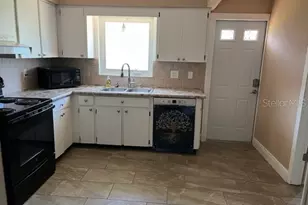 6890 Versailles N, Pinellas Park, FL 33781 - Photo 5