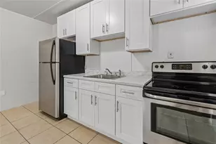 9801 N 11th St, Tampa, FL 33612 - Photo 13
