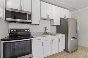 9801 N 11th St, Tampa, FL 33612 - Photo 15