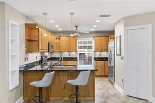 10316 Club Cir, Tampa, FL 33618 - Photo 13