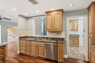 10907 Autumn Oak Place, Tampa, FL 33618 - Photo 15