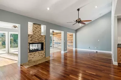 10907 Autumn Oak Place, Tampa, FL 33618 - Photo 7