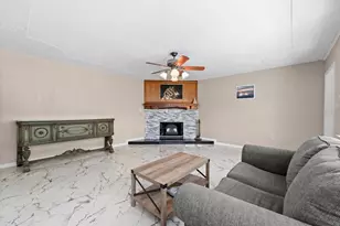 2415 2nd Ave E, Bradenton, FL 34208 - Photo 9
