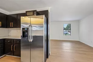 1120 56th Ave N, Saint Petersburg, FL 33703 - Photo 9