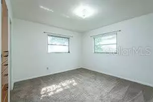 10209 N Valle Dr, Tampa, FL 33612 - Photo 15