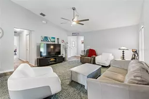 6917 Gideon Cir, Zephyrhills, FL 33541 - Photo 9