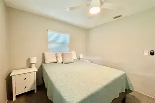 3957 Wahoo Dr SE, Saint Petersburg, FL 33705 - Photo 19