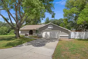 143 Oak Lake Dr, Spring Hill, FL 34608 - Photo 3