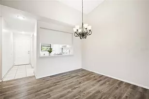 4991 Puritan Cir, Tampa, FL 33617 - Photo 9