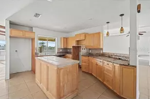 1219 NE 14th Pl, Cape Coral, FL 33909 - Photo 11