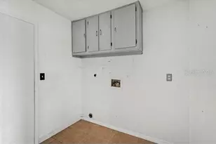 1219 NE 14th Pl, Cape Coral, FL 33909 - Photo 19