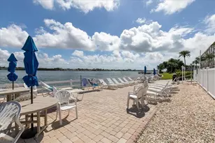 1819 Shore Dr S, South Pasadena, FL 33707 - Photo 7