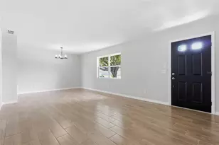 6028 Yarborough Ln, Lakeland, FL 33812 - Photo 9