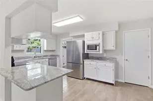 6028 Yarborough Ln, Lakeland, FL 33812 - Photo 15
