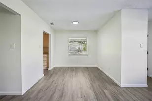1111 E Okaloosa Ave, Tampa, FL 33604 - Photo 9