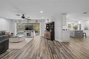 2717 Redford Ct E, Clearwater, FL 33761 - Photo 11