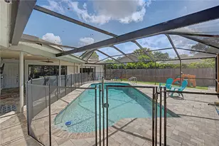 2717 Redford Ct E, Clearwater, FL 33761 - Photo 45