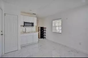 1008 Chester Dr, Clearwater, FL 33756 - Photo 13