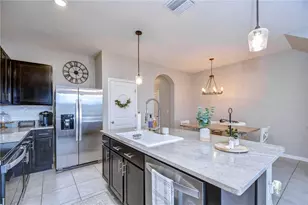 34240 Redwood Dawn Ln, Wesley Chapel, FL 33543 - Photo 19