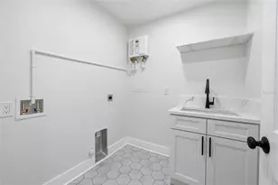 2310 Harrison Dr, Dunedin, FL 34698 - Photo 29