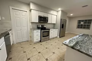 104 W Brentridge Dr, Brandon, FL 33511 - Photo 9