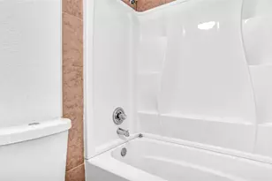 3913 Oak Limb Ct, Tampa, FL 33614 - Photo 17