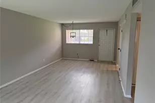 4500 E Bay Dr, Clearwater, FL 33764 - Photo 9