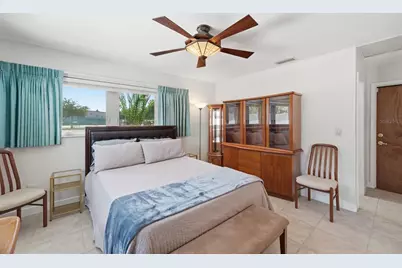 5915 46th Avenue N, Kenneth City, FL 33709 - Photo 13
